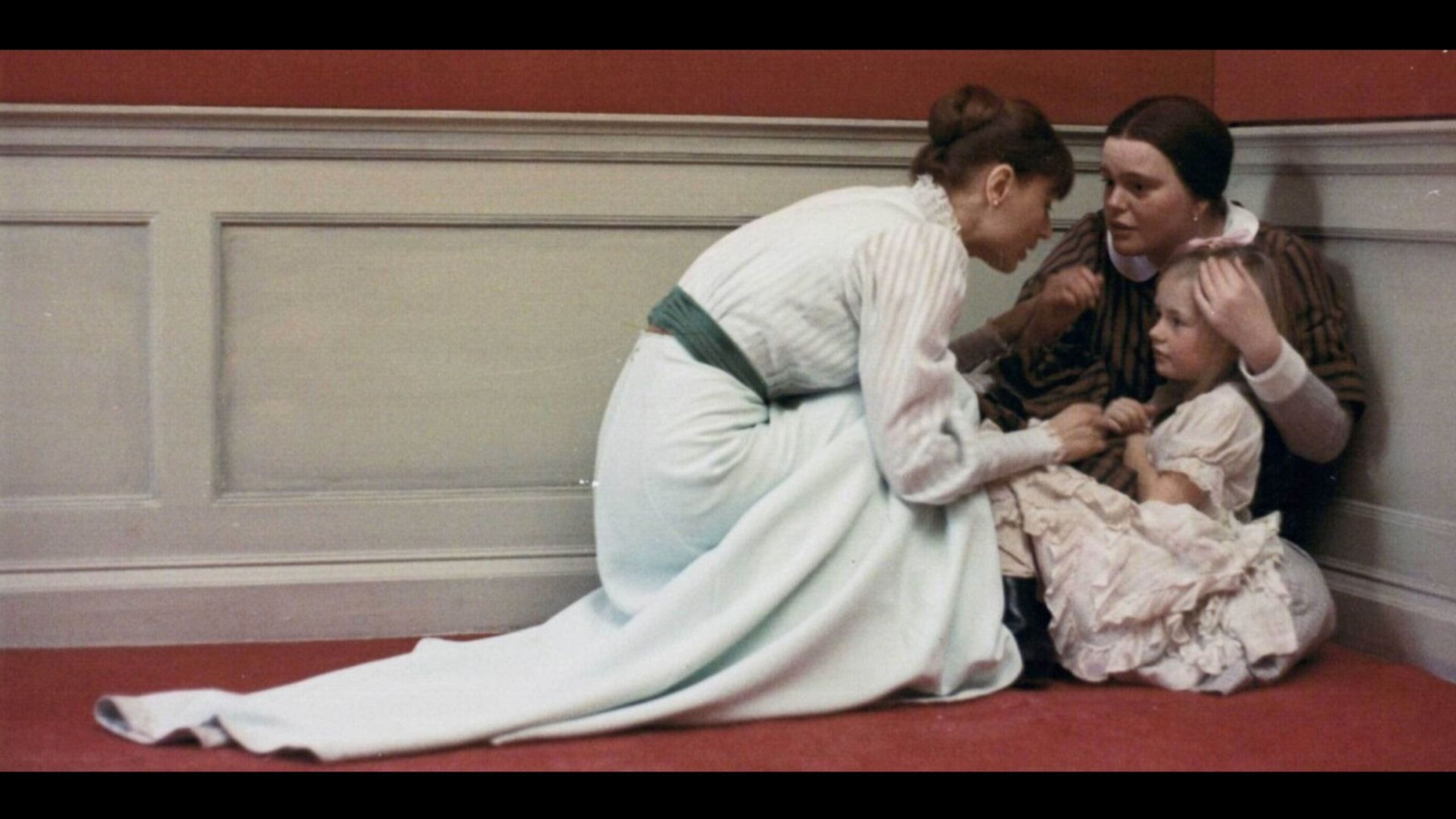 Promotiv grafikk for Film: Hviskninger og rop