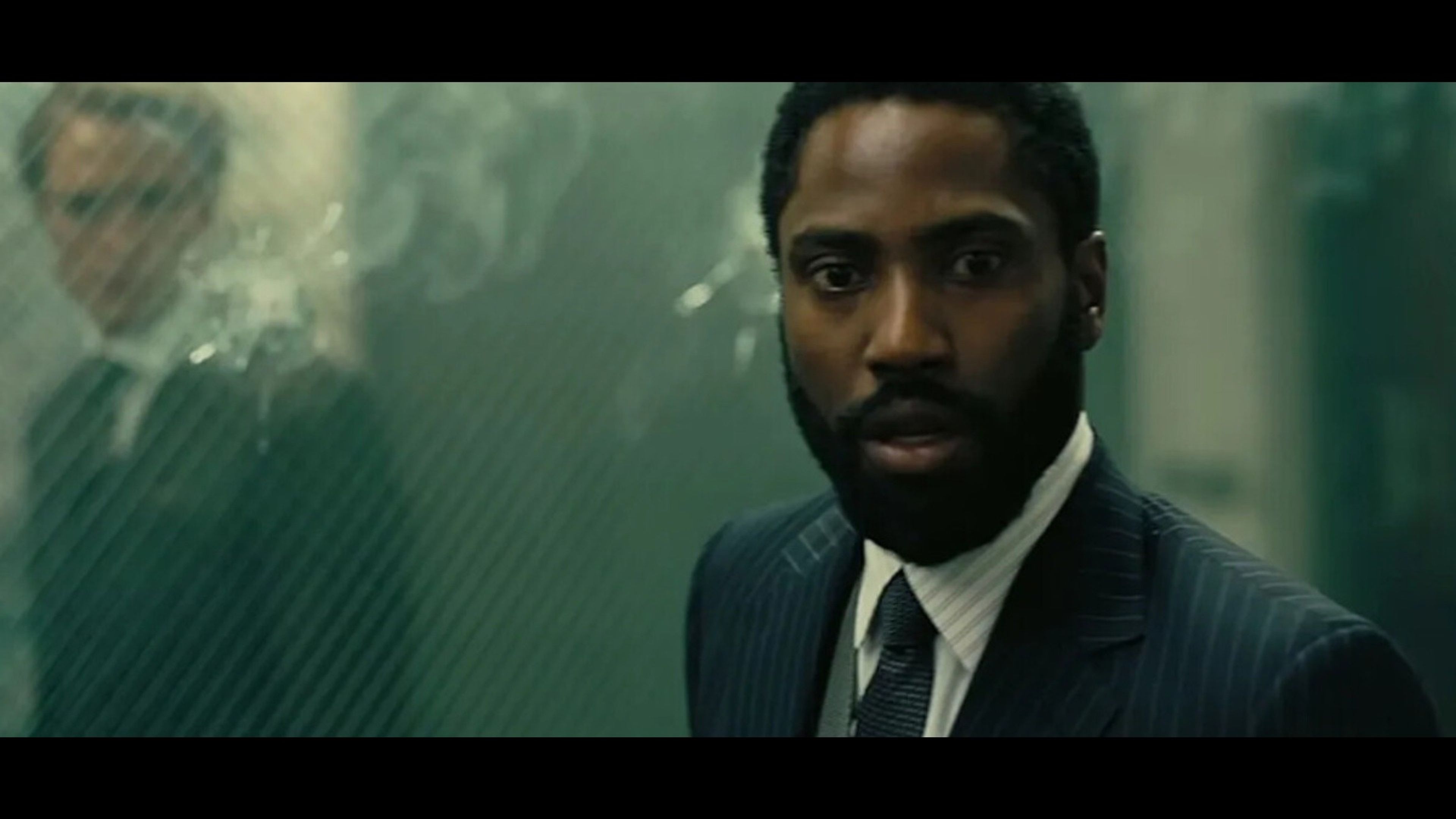 Promotiv grafikk for 70mm-film: Tenet