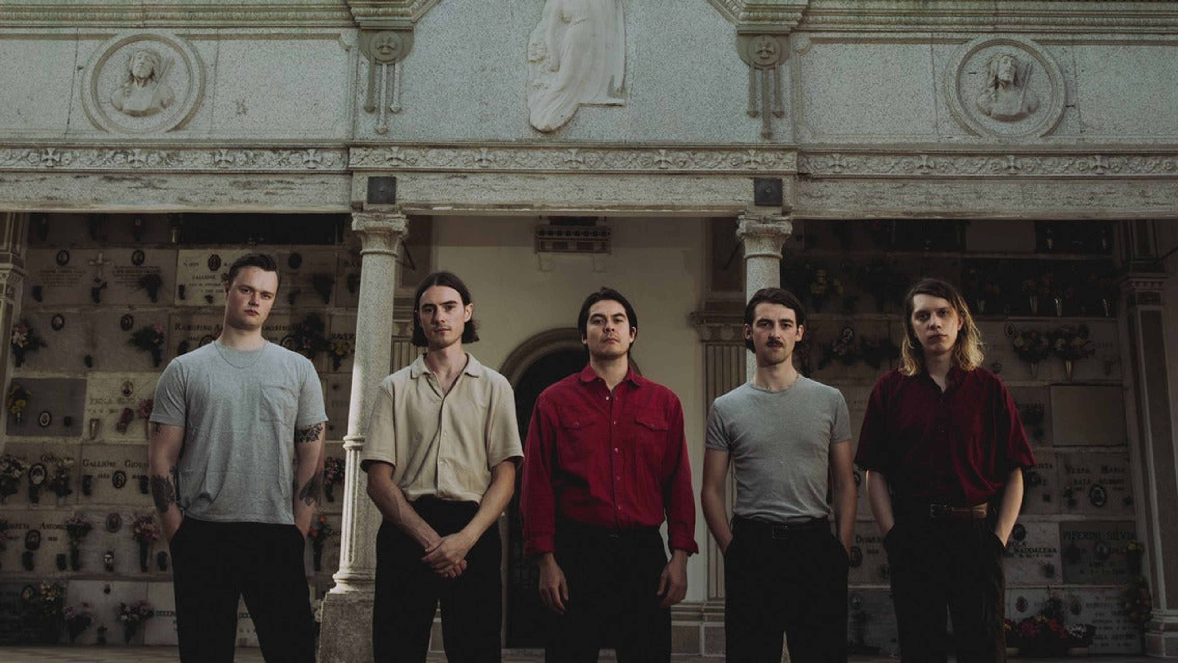 Promotional graphic for Honningbarna - Yngling (Fri alder)