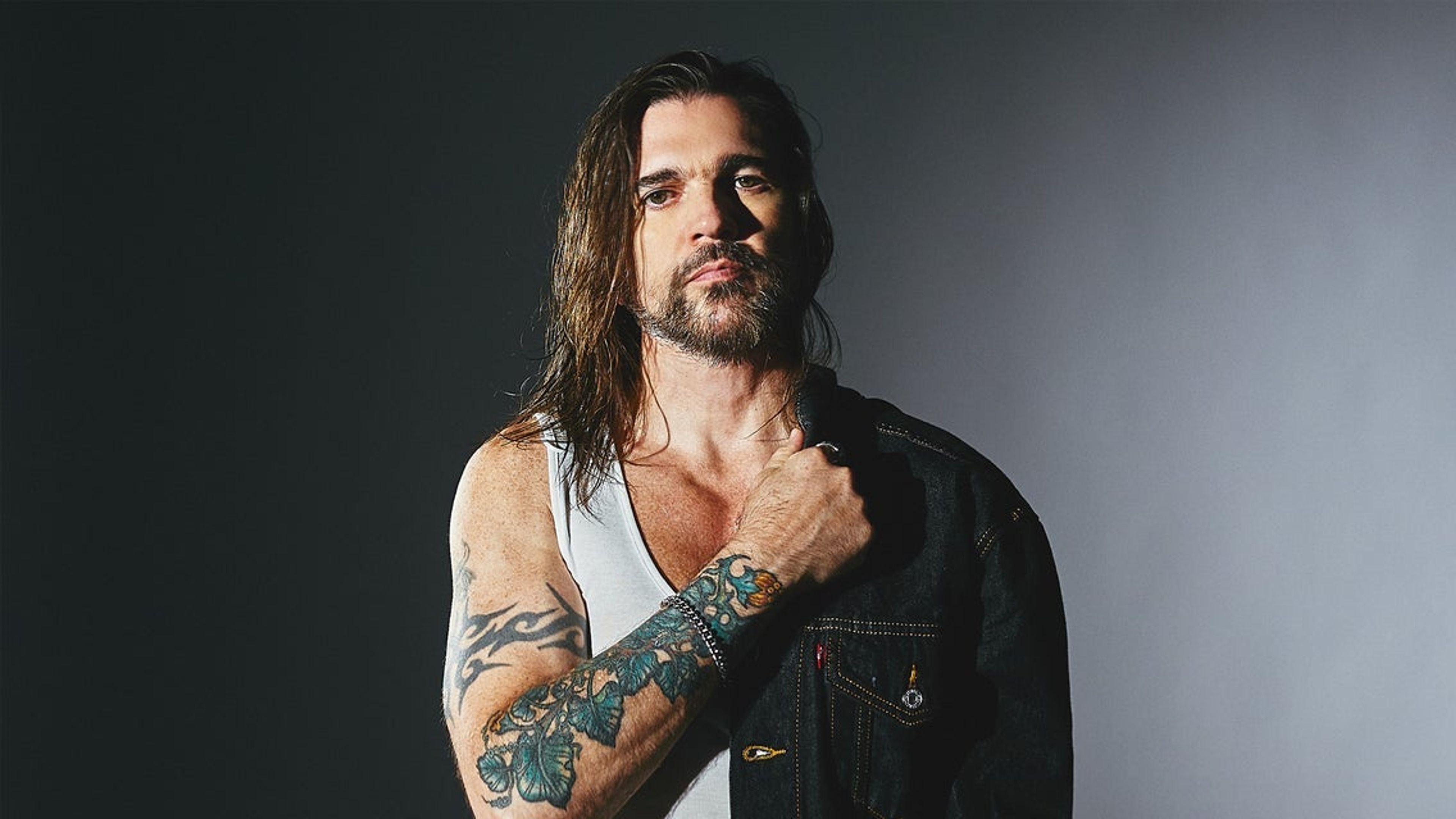 Promotional graphic for JUANES