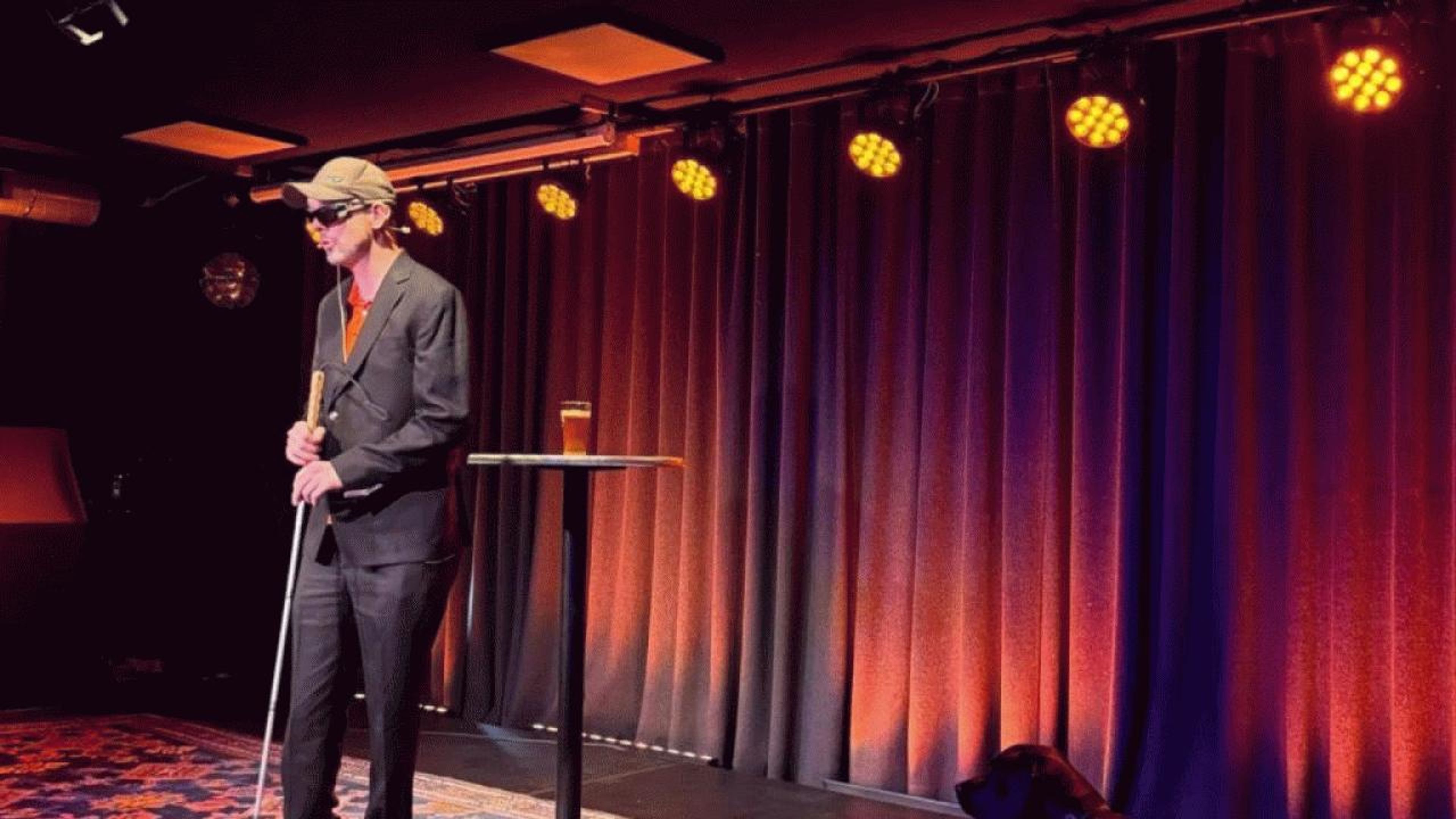 Promotiv grafikk for Den jævla biffen - Martin Olaussen