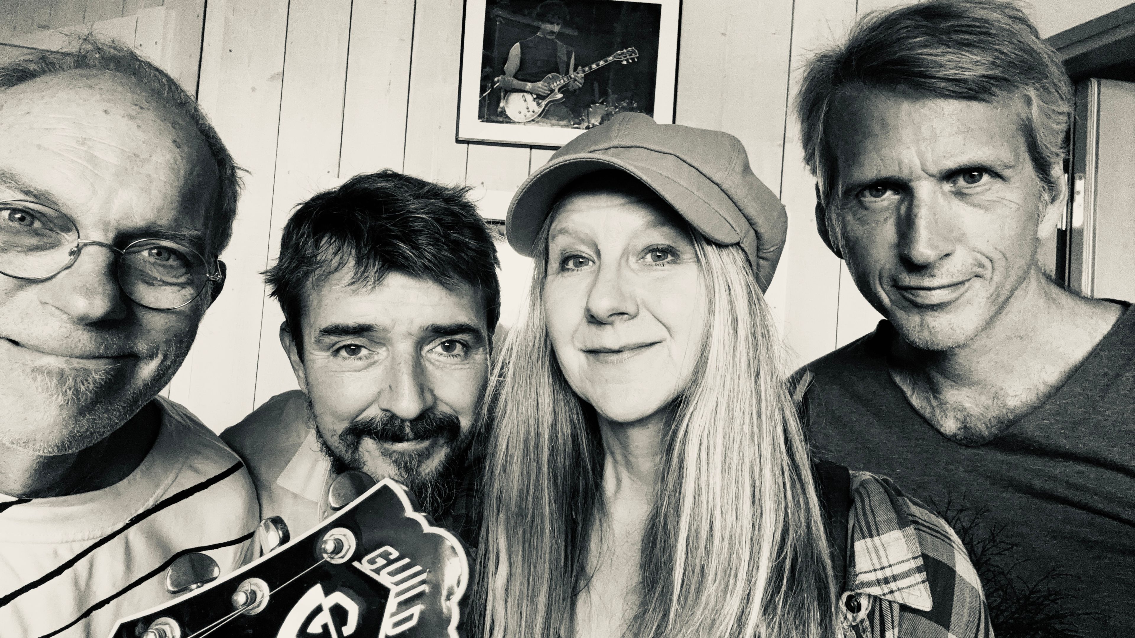 Promotional graphic for Fia Ekberg och Broderiet + support Indra och Lea
