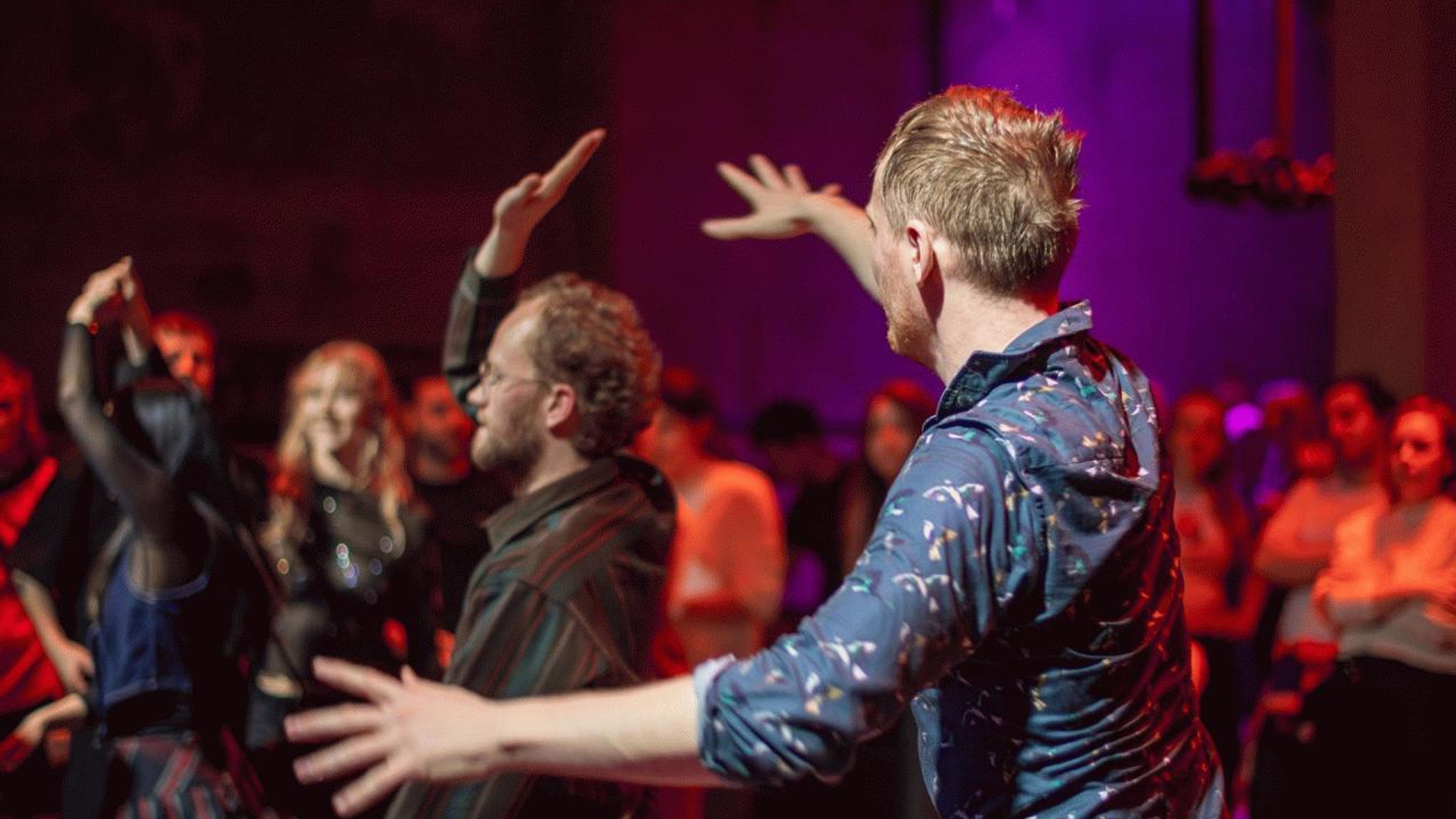 Promotiv grafikk for FUGLEN x GORRLAUS - dansefest!
