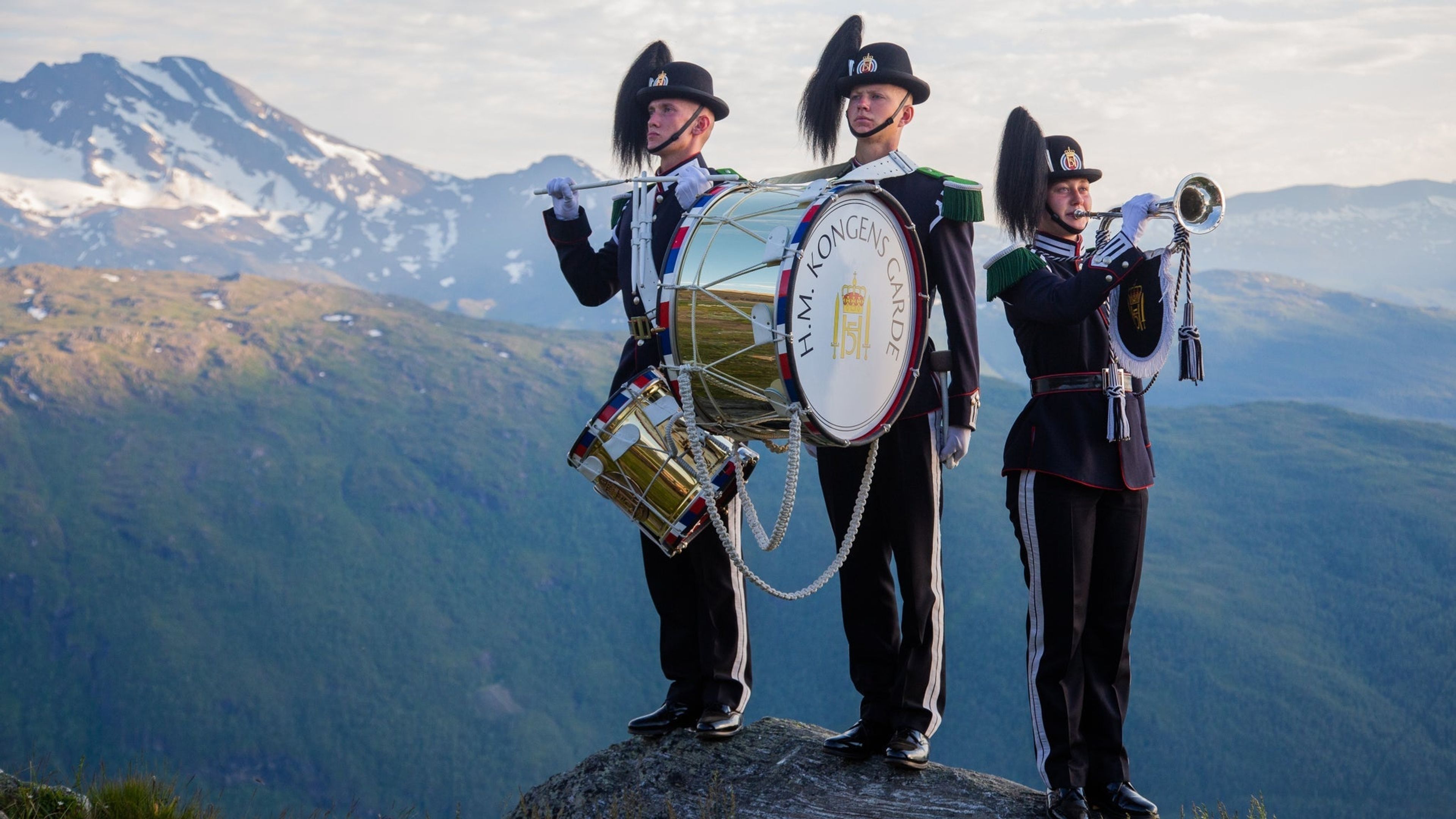 Promotional graphic for Hans Majestet Kongens Garde