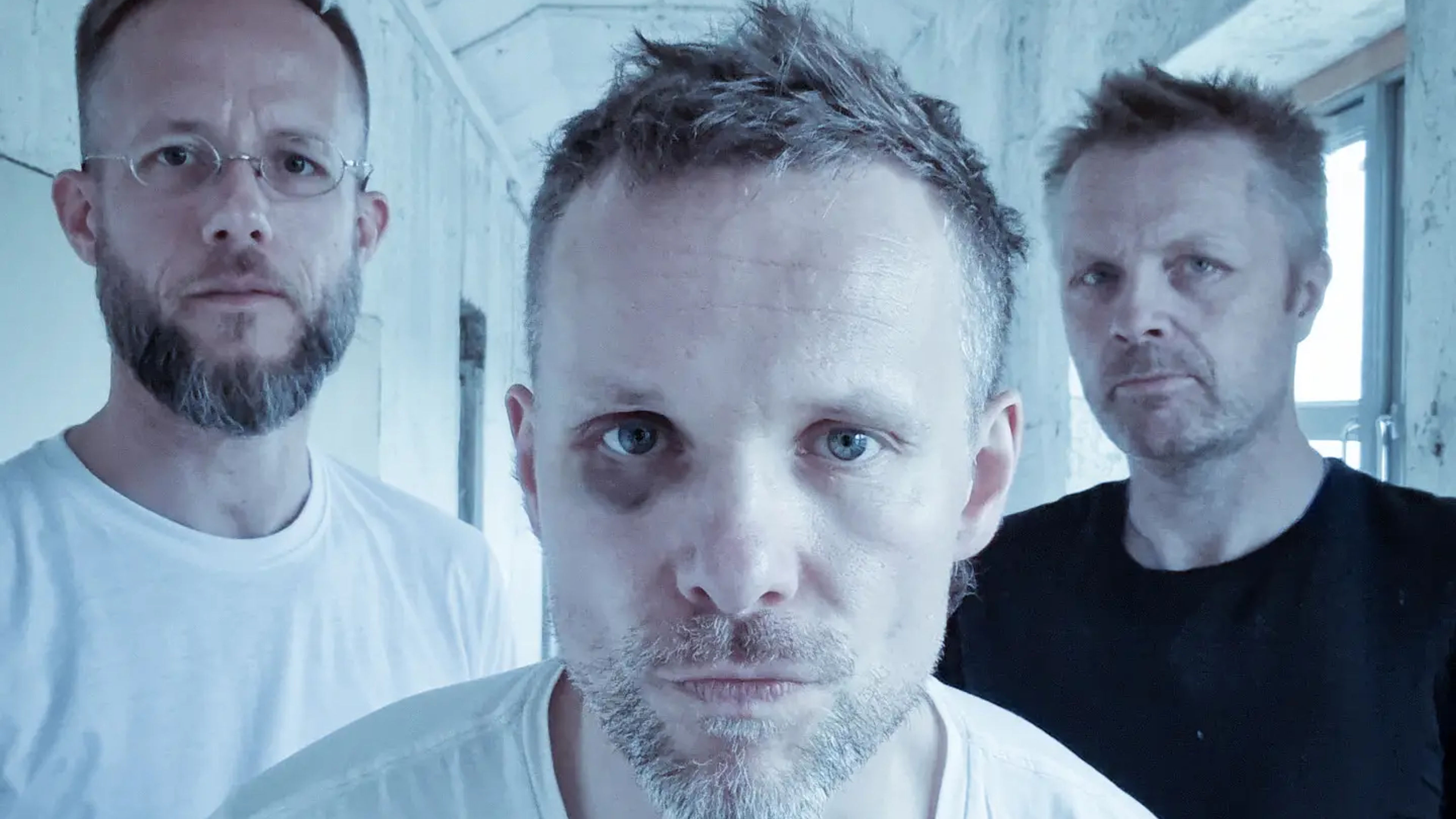 Promotiv grafikk for Tidemann & Gud / Blånæggel / Mørk Kano