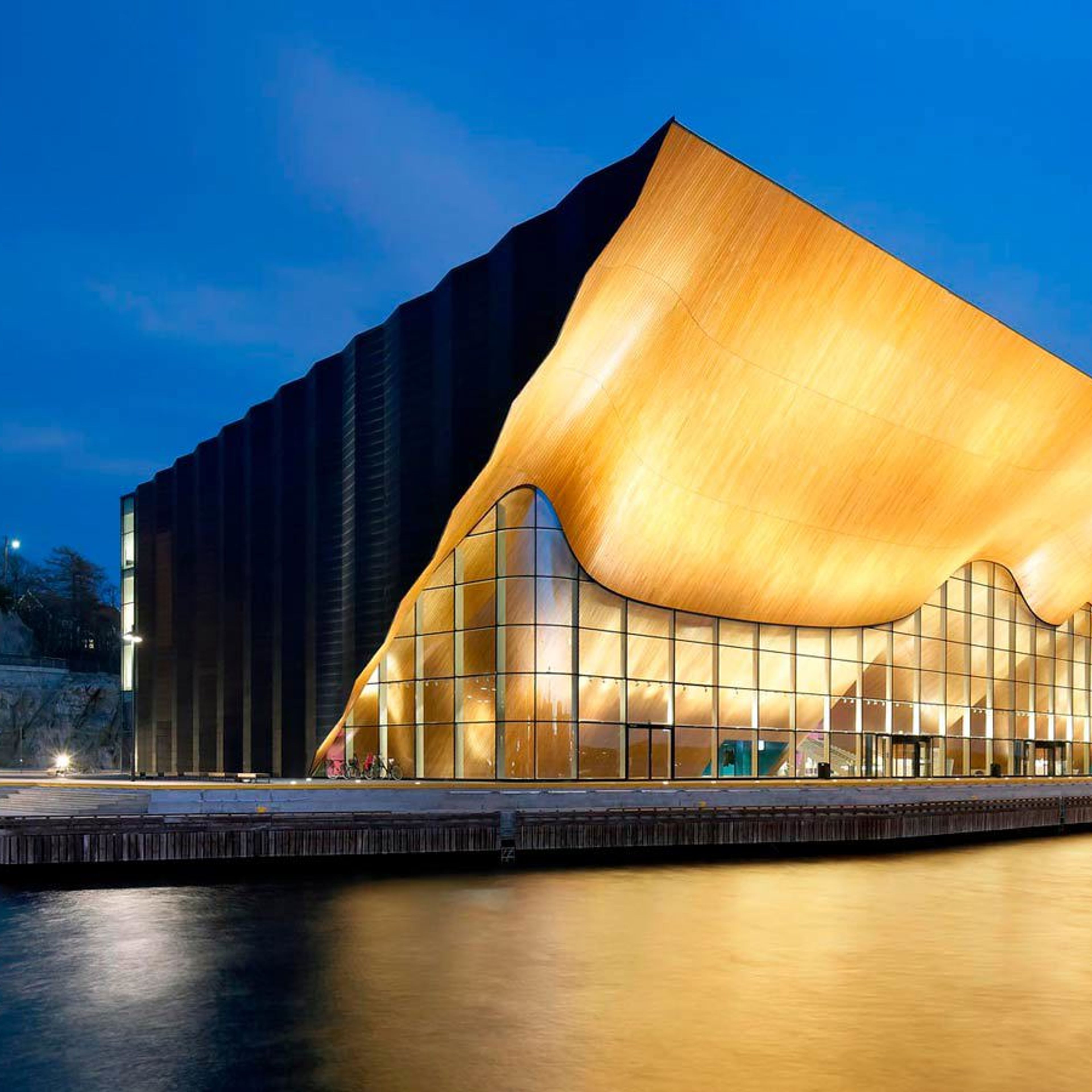 Hvilken nytte har samfunnet av sterke kulturinstitusjoner?
