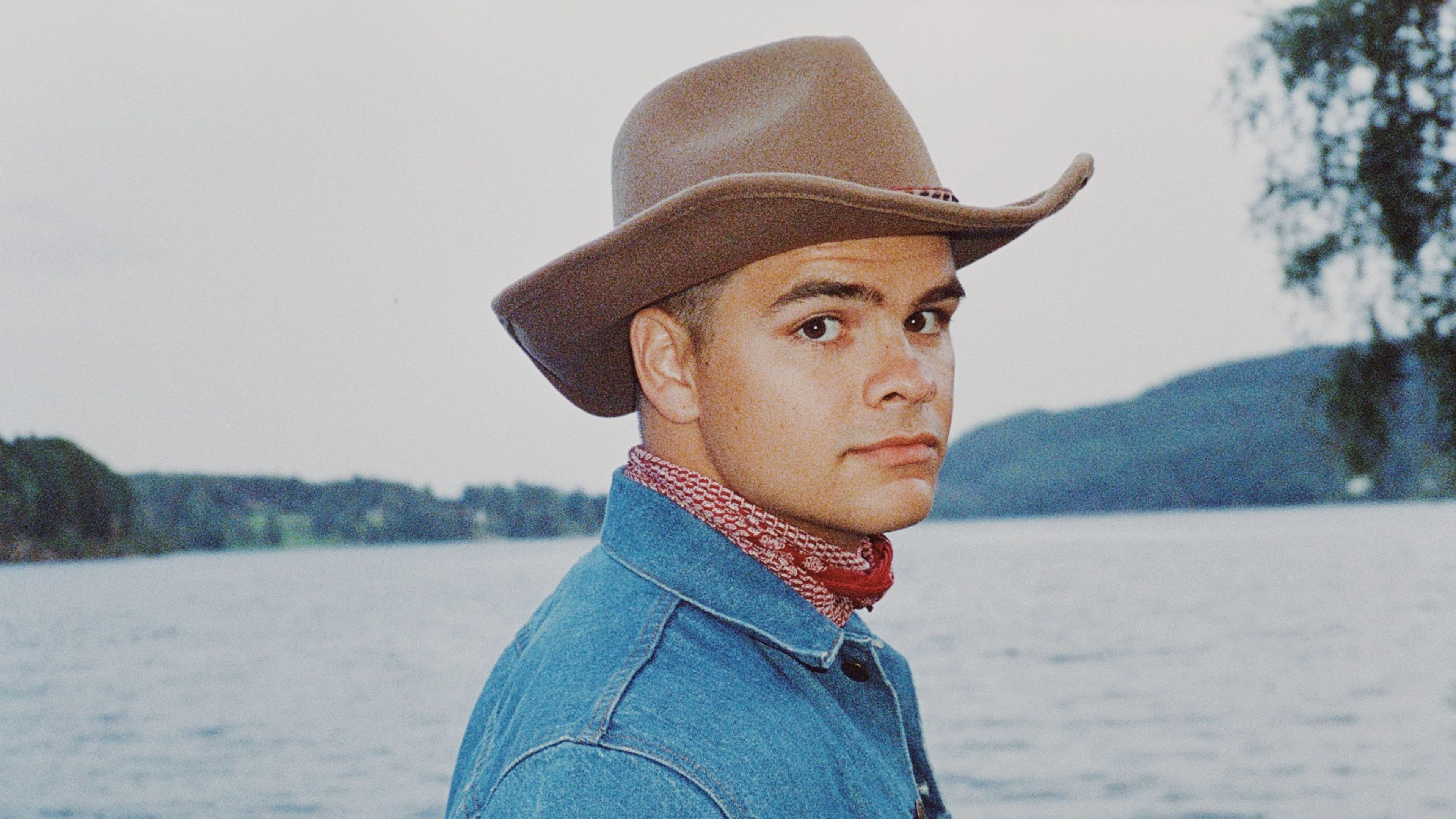 Promotional graphic for Tobias Sten