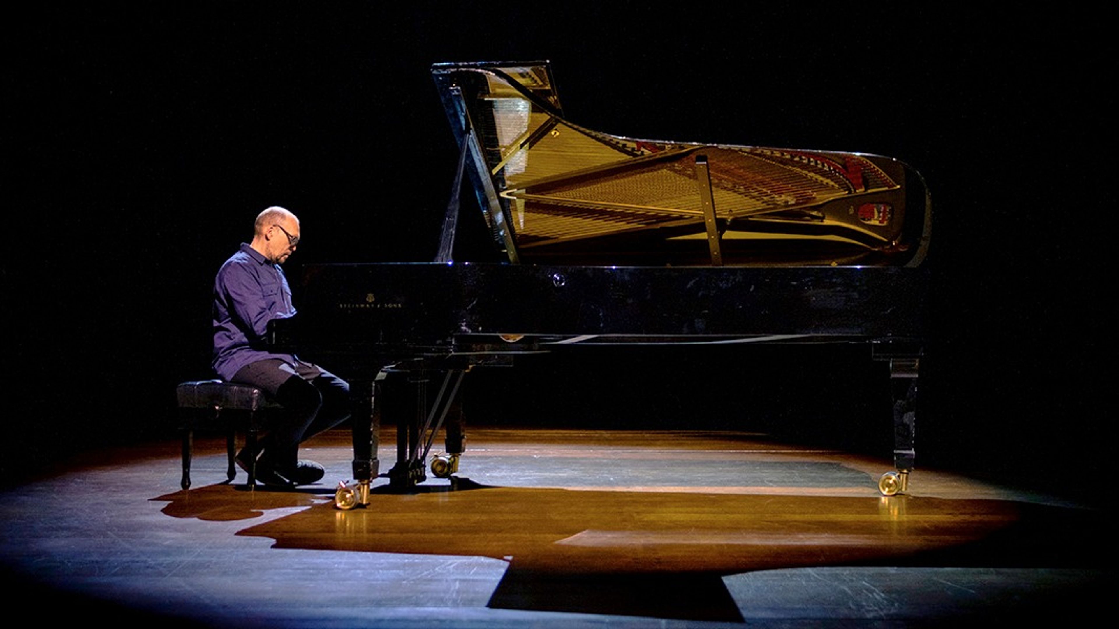Promotional graphic for Bugge Wesseltoft - It's snowing on my piano
