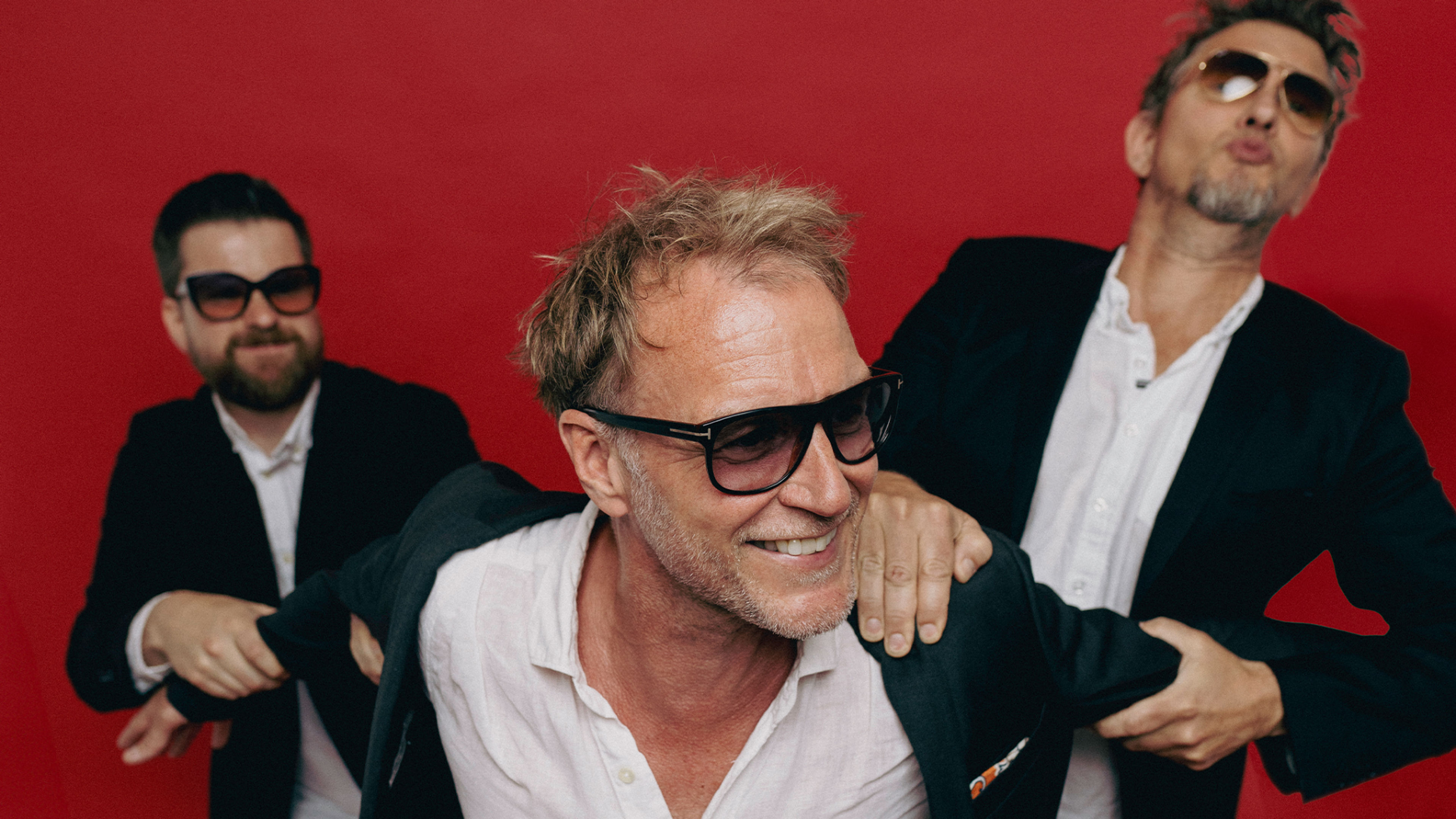 Promotional graphic for Trang Fødsel | Support: David Urwitz