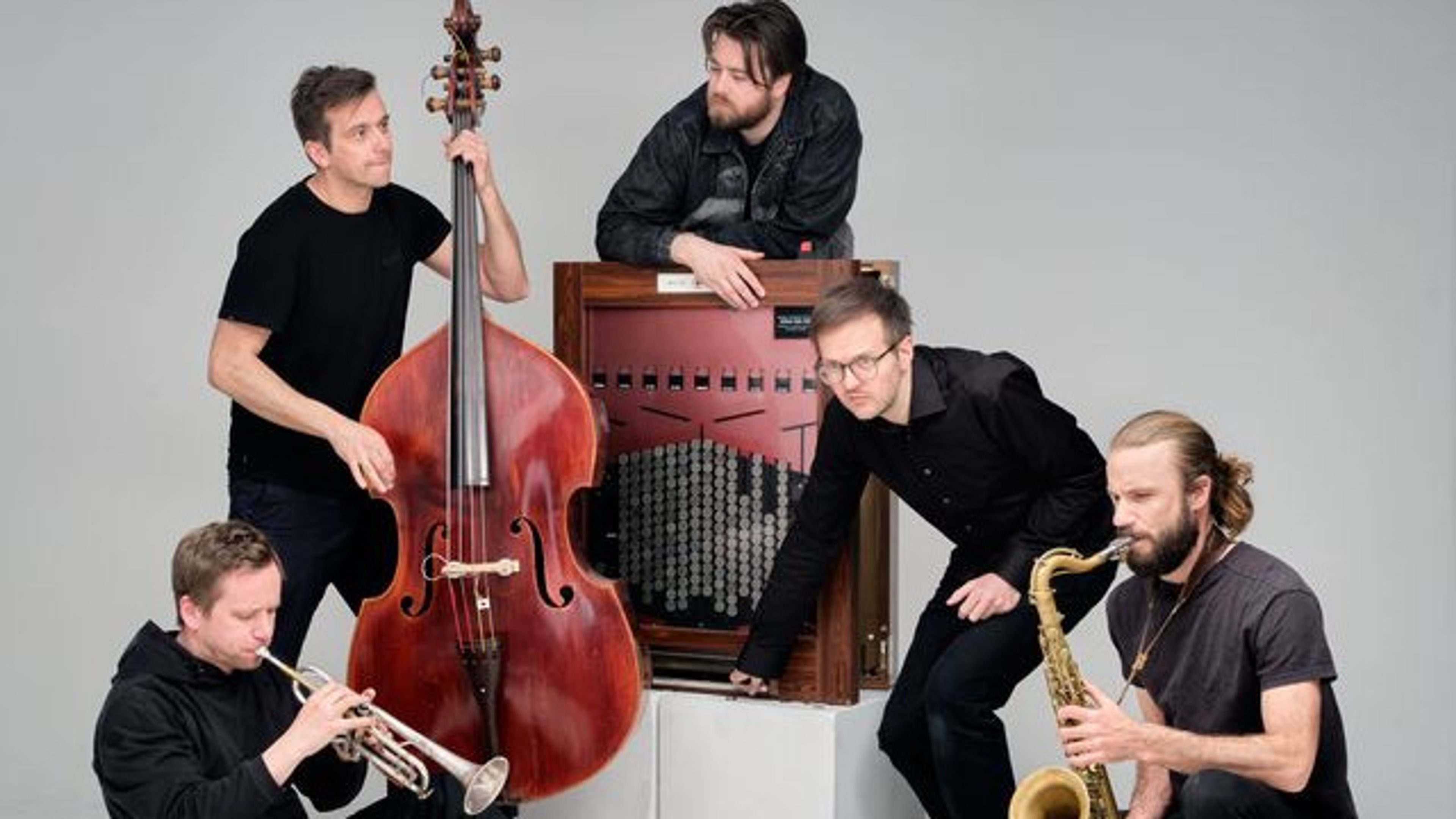Promotional graphic for Audun Automat