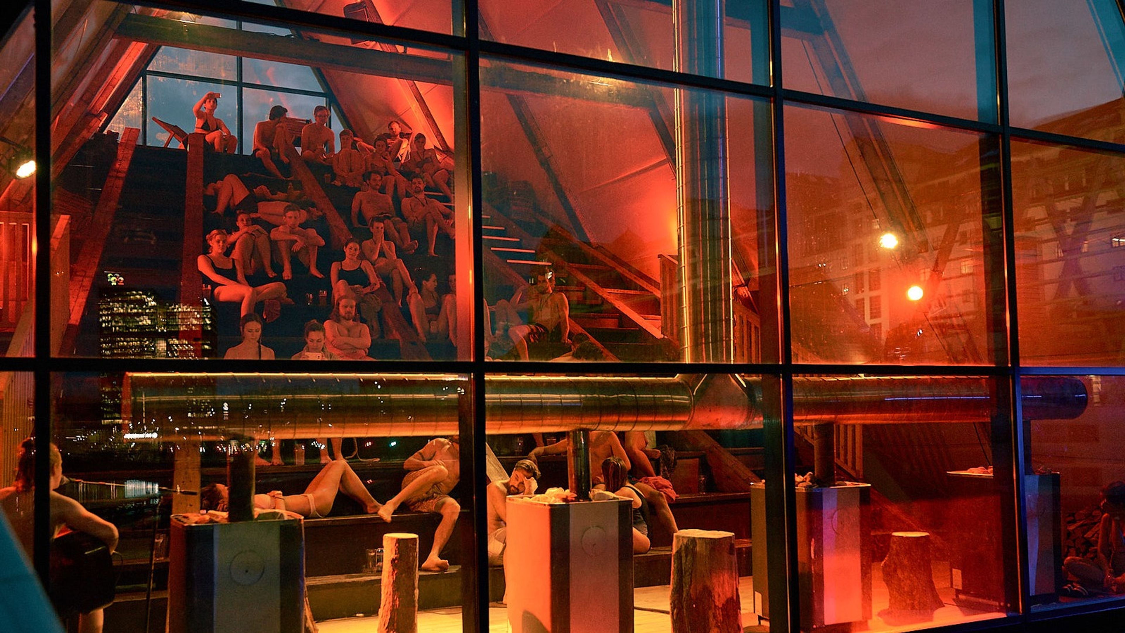 Promotional graphic for Saunakaraoke