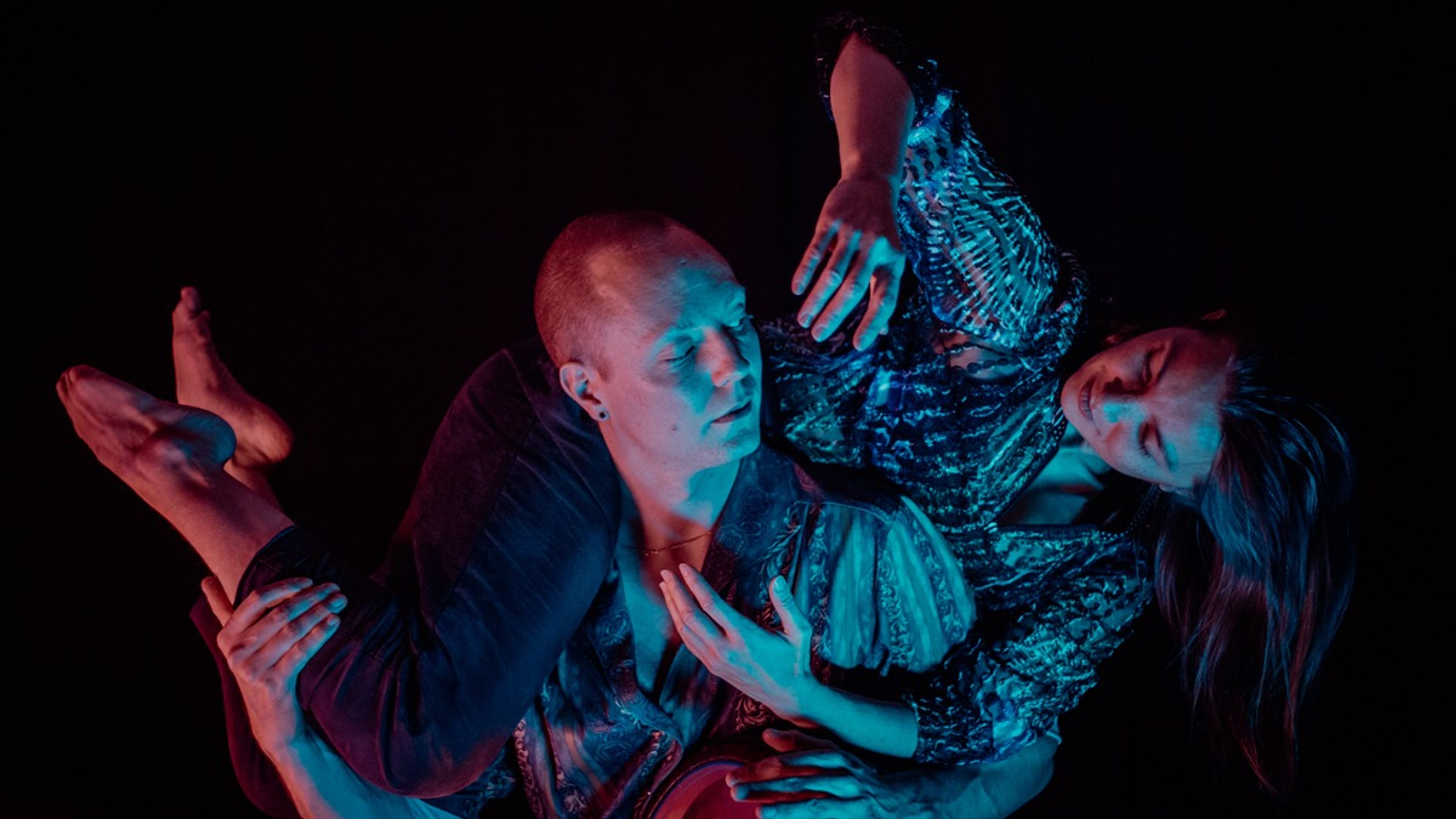 Promotiv grafikk for Echoes Between Us – ImproDans Trondheim (DE/SE/MY/NO)