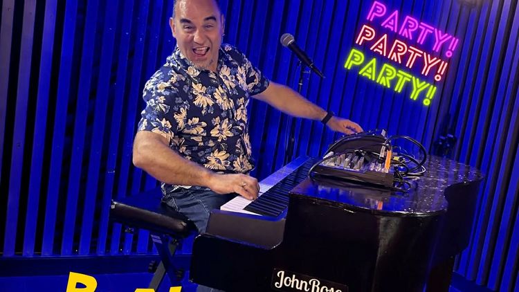 Livemusikk med John Rose