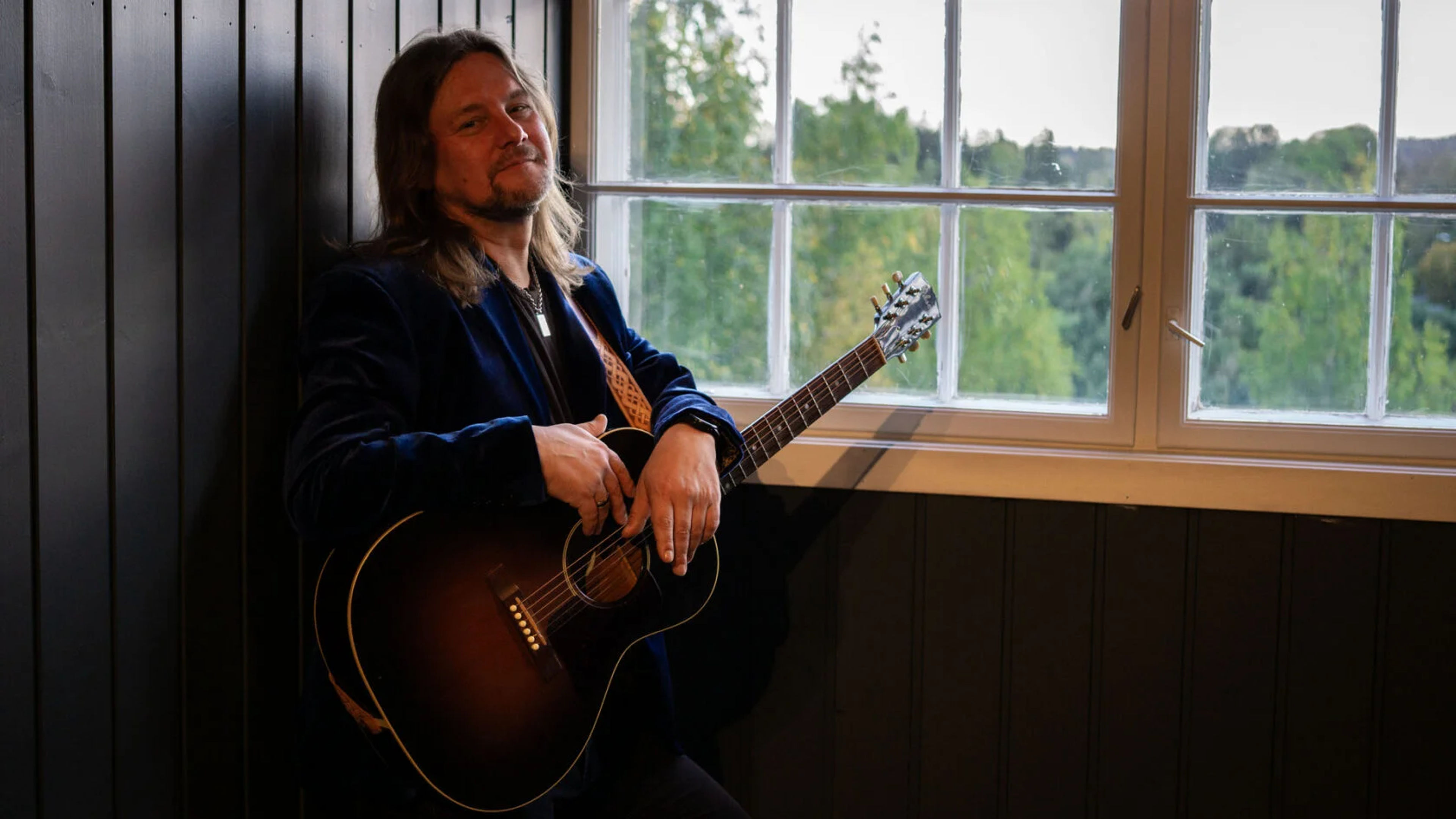 Promotional graphic for Frode Johansen