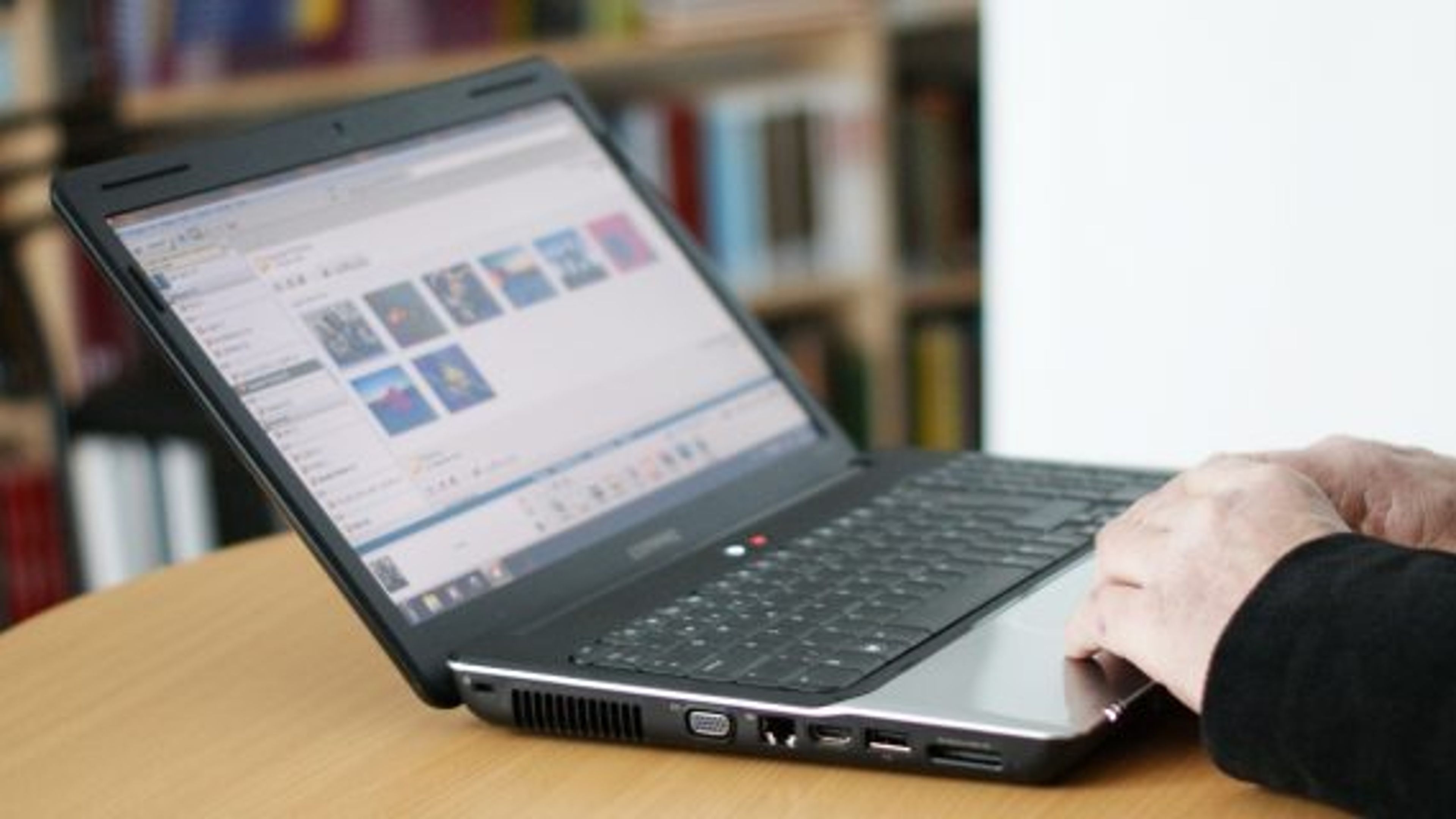 Promotional graphic for Drop-in dataveiledning på Biblioteket