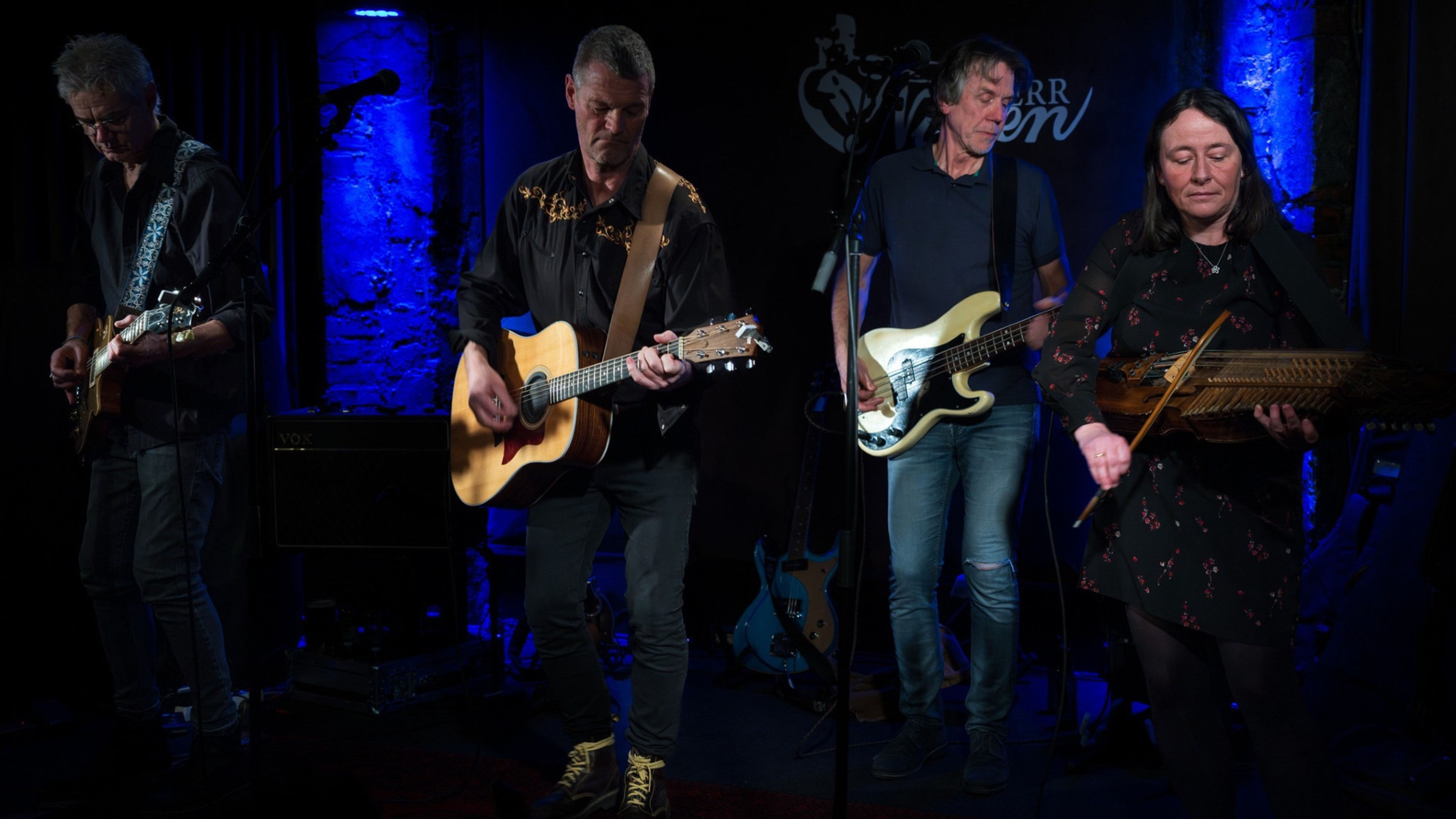 Promotional graphic for Spetakkel på MIR!