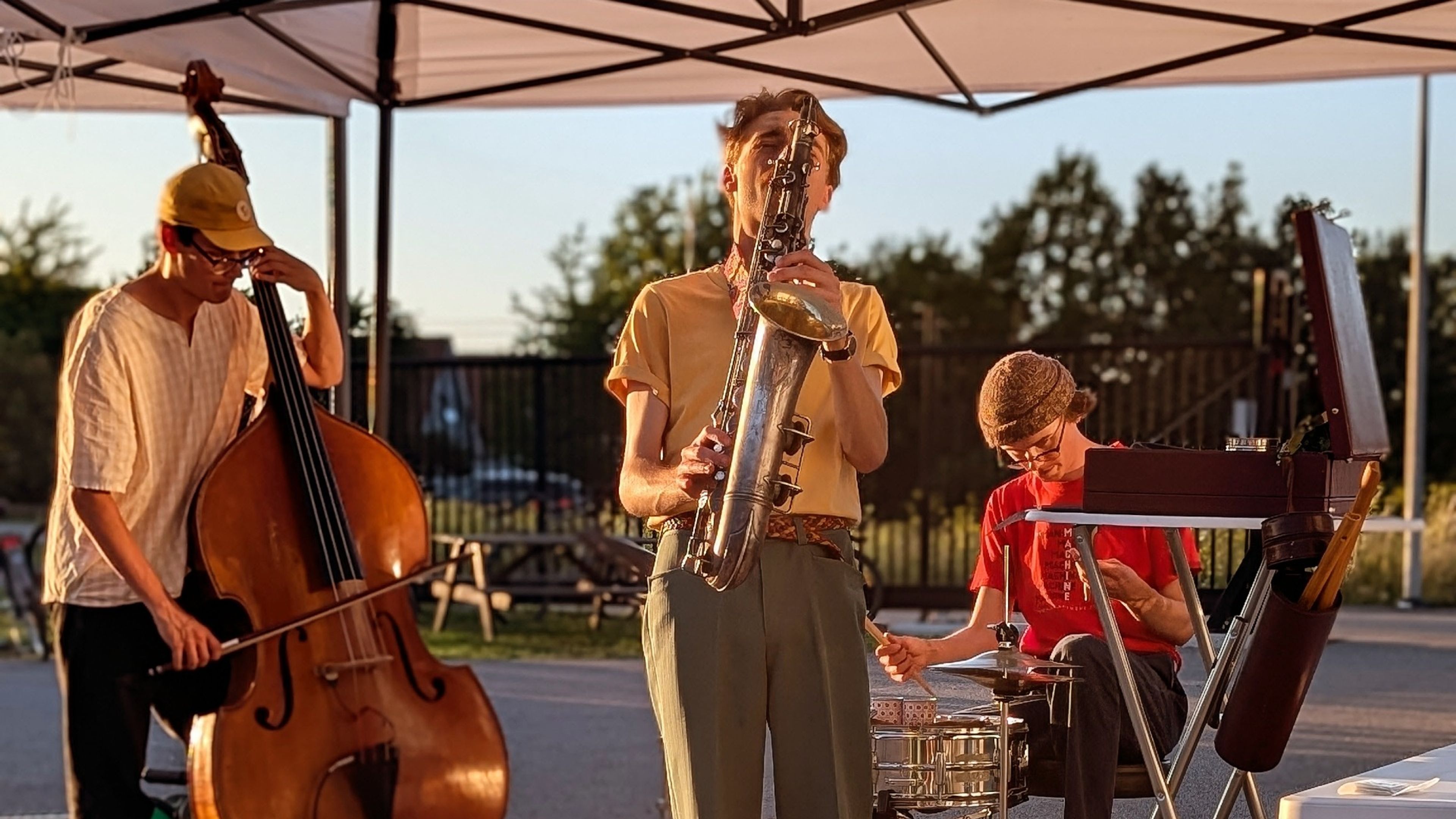 Promotional graphic for Tisdag På Torsdag // Juret