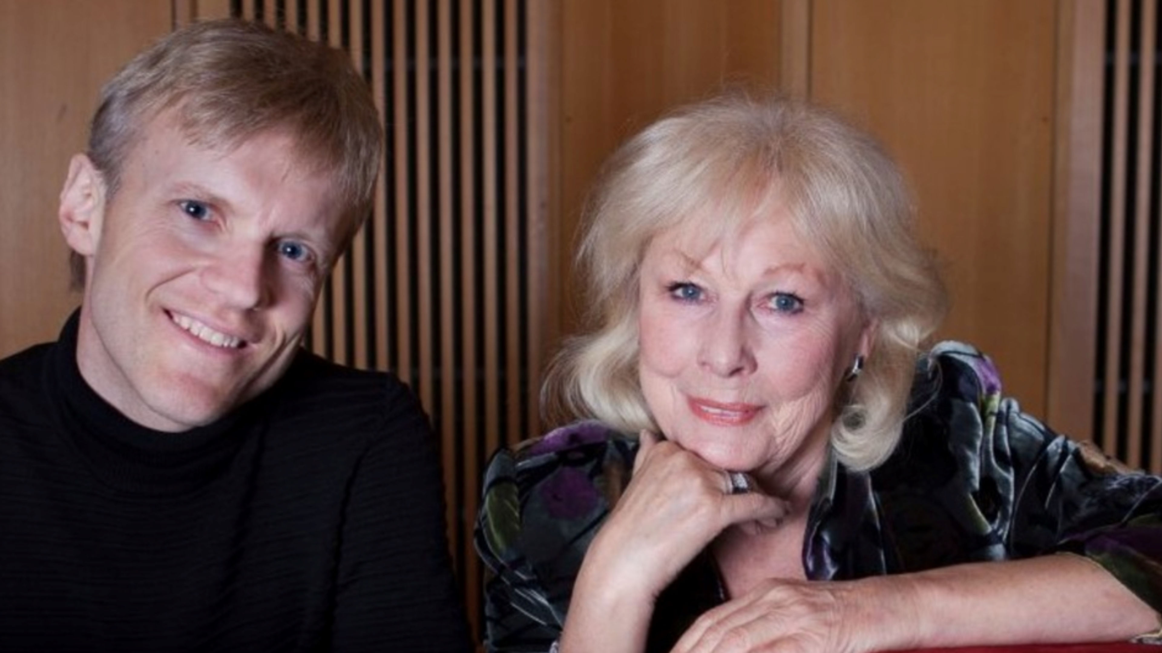 Promotional graphic for Kjærlighet - Lise Fjeldstad og Håvard Gimse