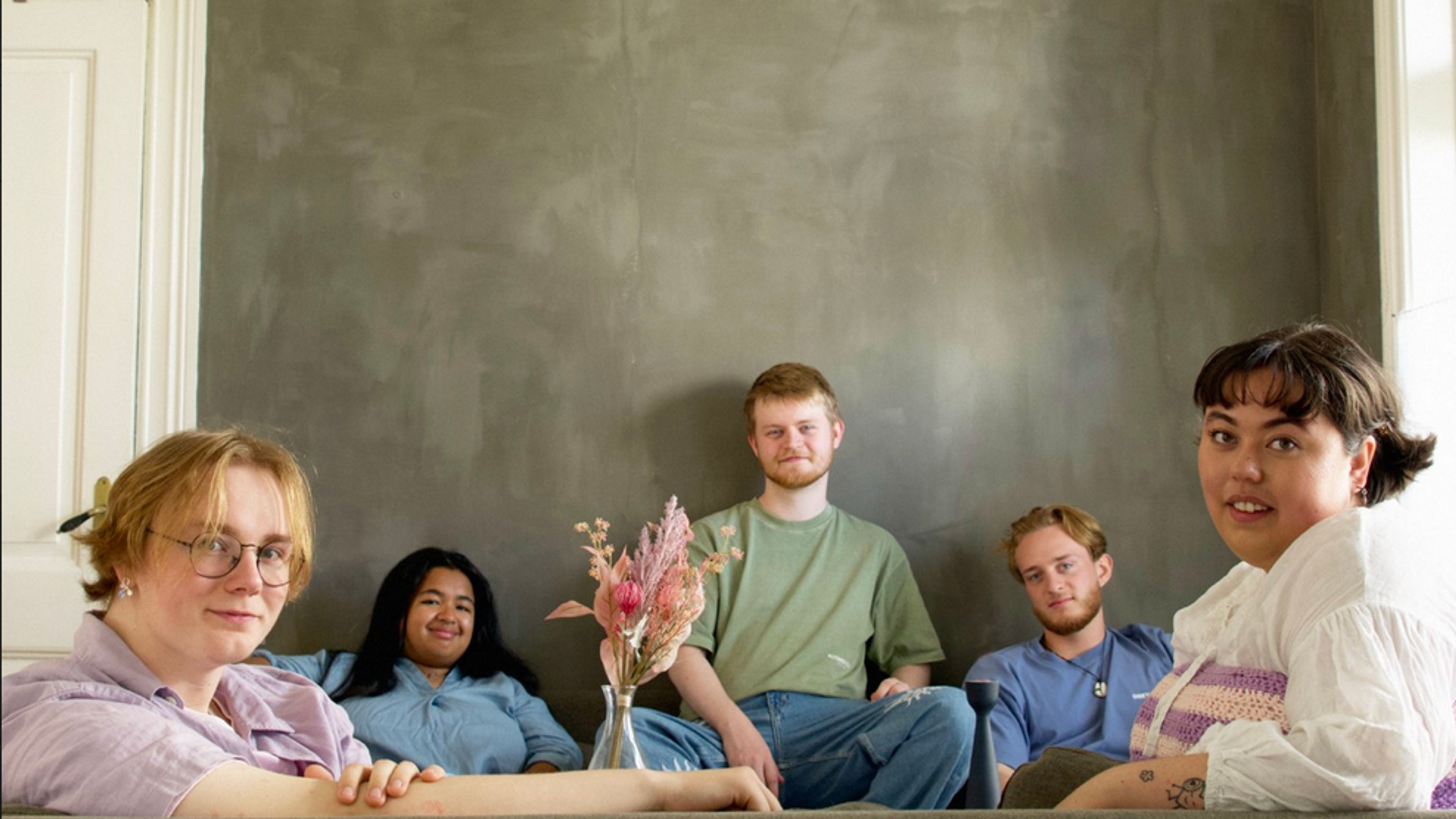 Promotional graphic for Soldråper // Isbit