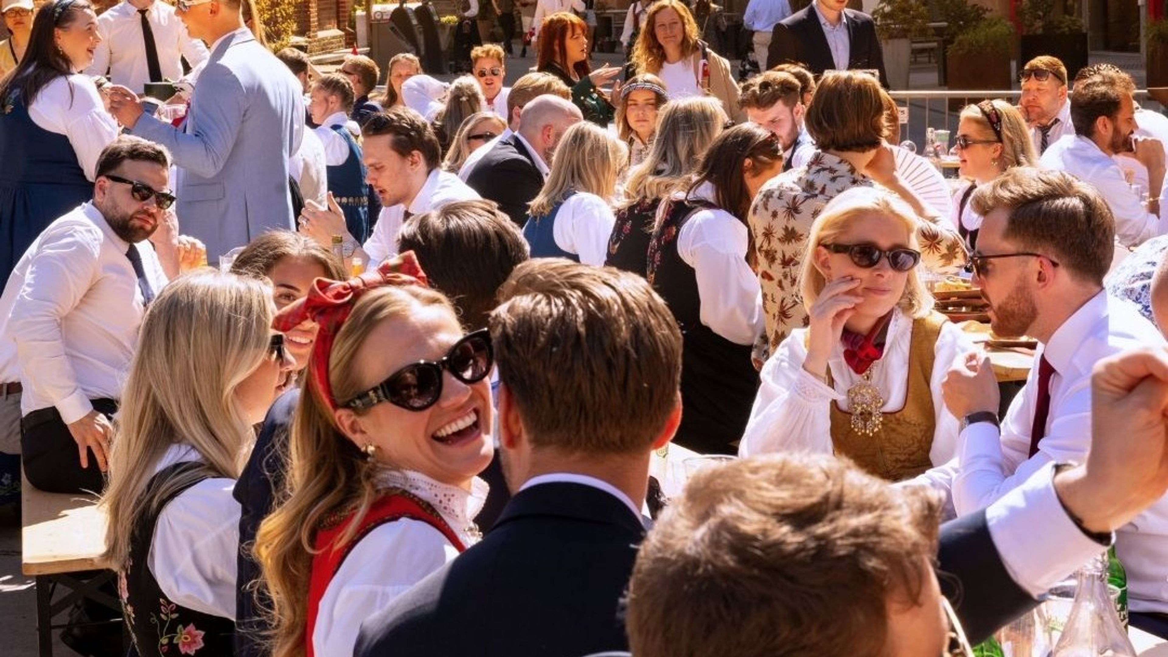Promotiv grafikk for 17. MAI PÅ VULKAN