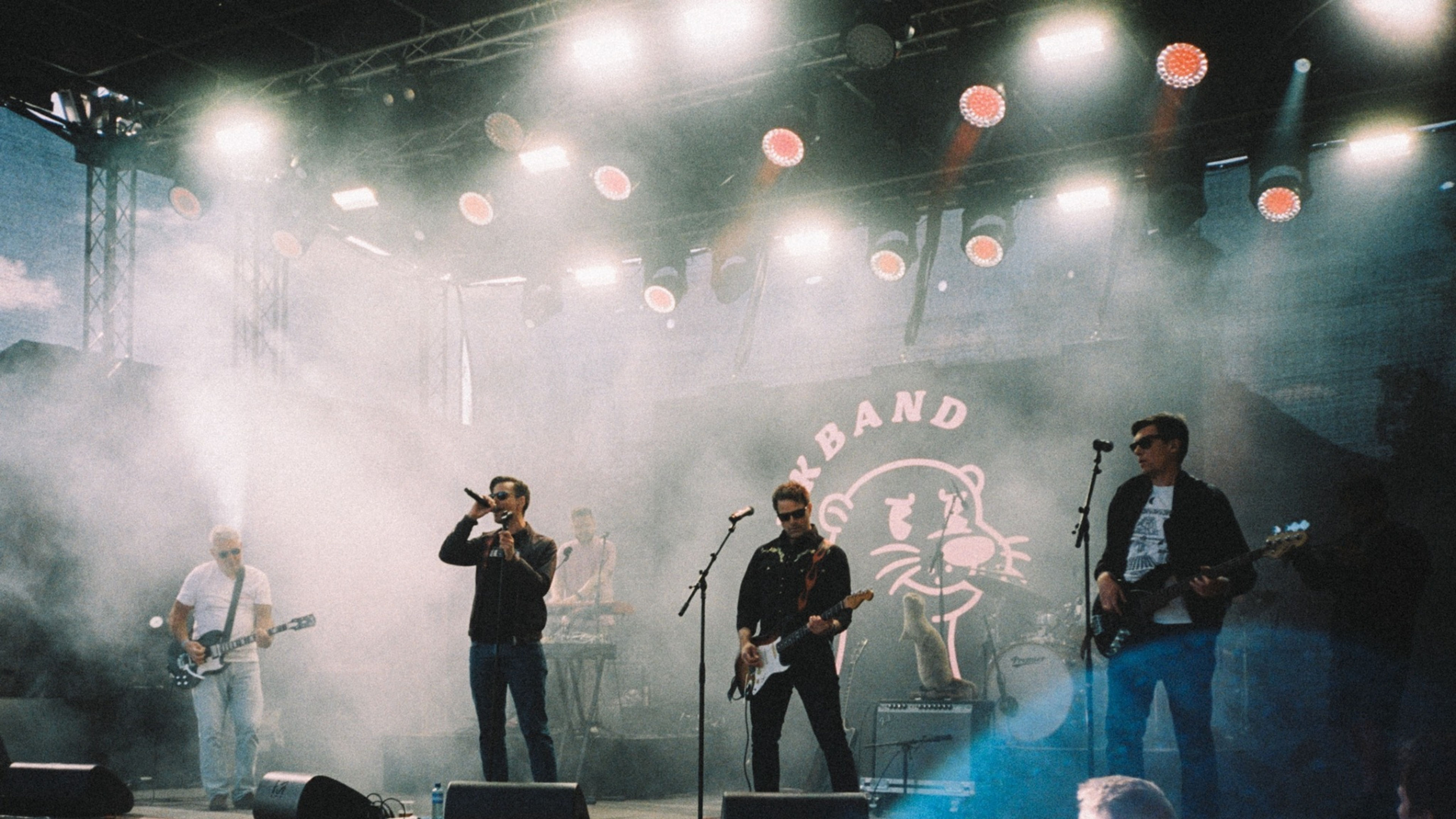 Promotional graphic for Bekk Band + DJ Smørbukk | Support: Unpaid Intern Vinyl Lounge // Dattera til Hagen